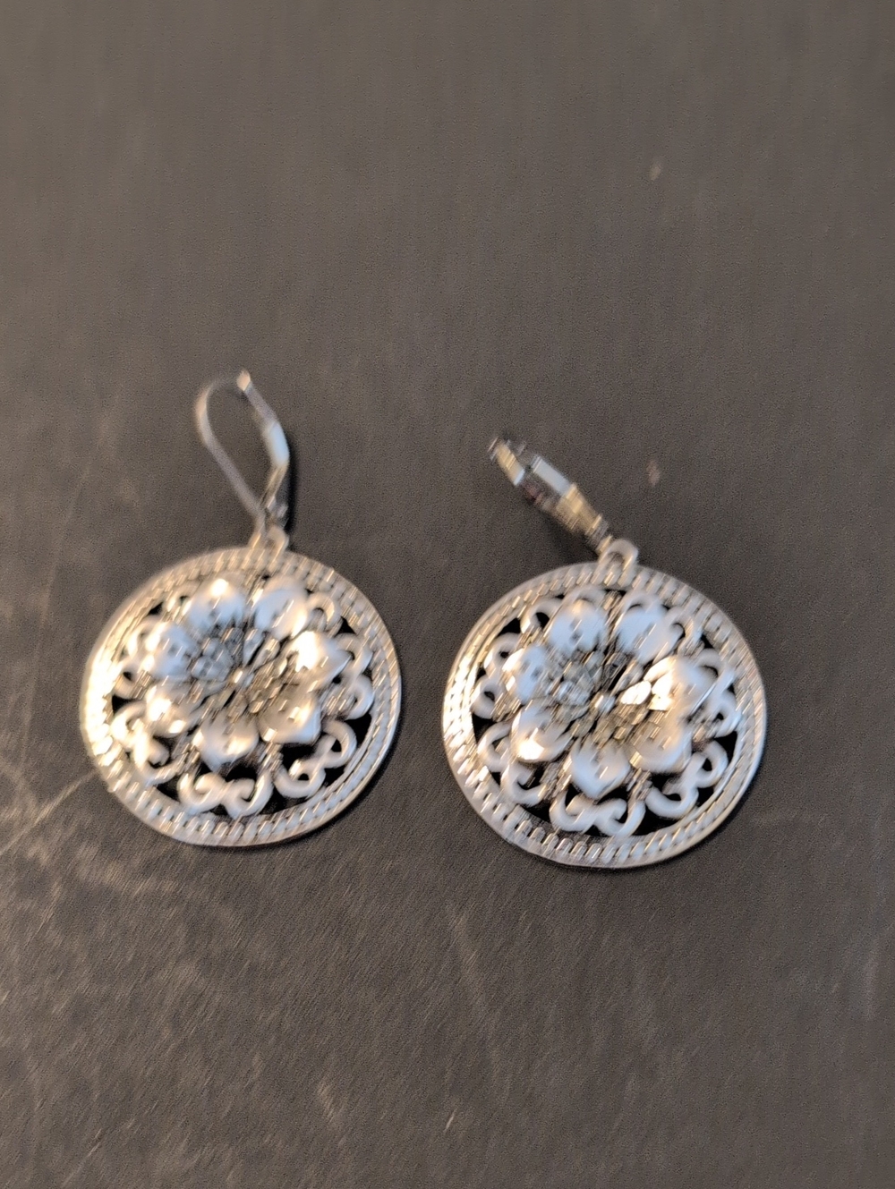 Lovely Silver Tone Floral Filigree Drop Earrings - Women Jewelry